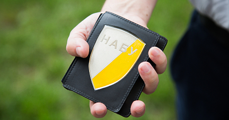 Корупція на закупівлі критичного обладнання: підозра ексзаступнику міністра